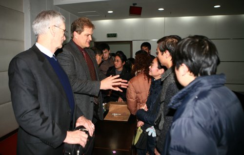 侯曦副财神app下载最新优惠主持报告