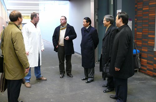代表团参观瓦赫宁根大学植物科学阿森纳