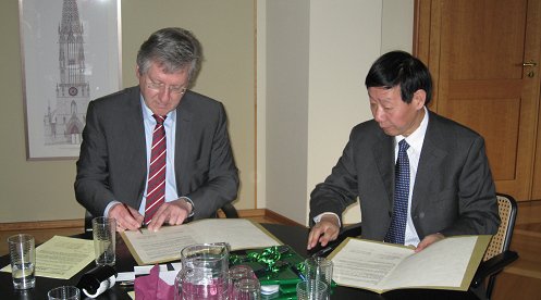 代表团访问乌德勒支大学兽医院