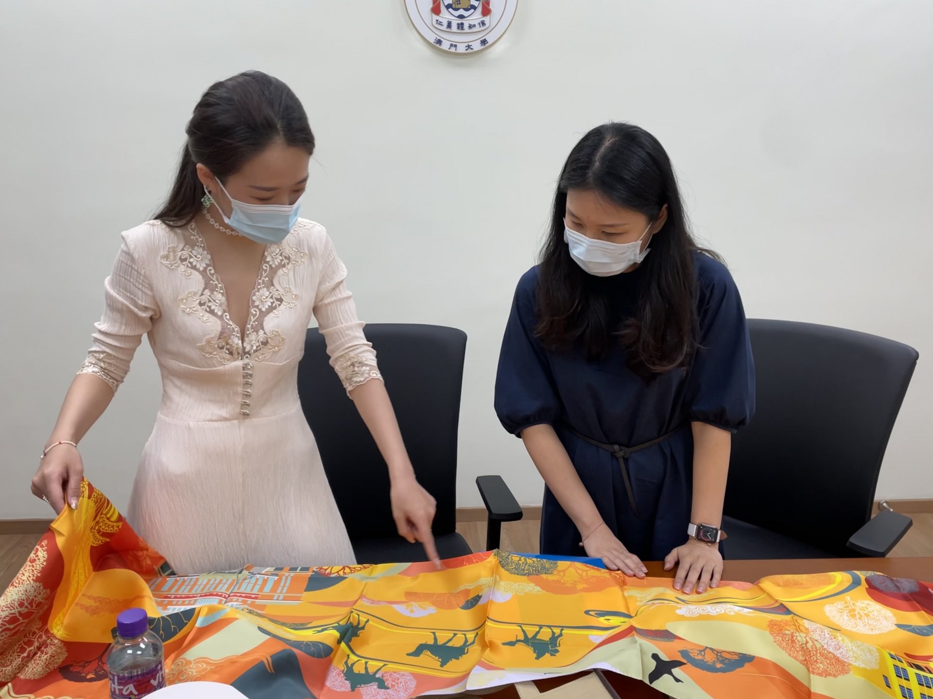 媒体社交账号顶流画家和P